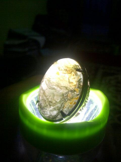 ZackFolback's tweet photo. Akik kesayangan, cuma terlalu gede. Di kecilin juga sayang. Gak rela! http://t.co/a9o6wzGb2l