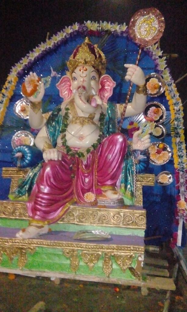 RajeshUPandit's tweet photo. The beautiful ganesh idols in #ganeshvisarjan procession #talchar #angul #odisha @BBSRBuzz @Siba_TNIE http://t.co/TUJg3lMVwB