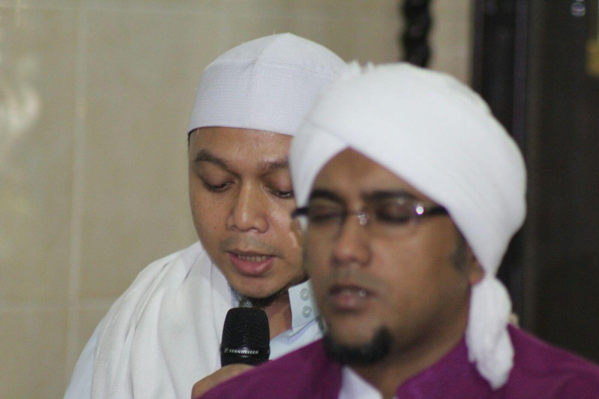 KhowariqilAdat's tweet photo. Majelis Nurul Musthofa Berdakwah di daerah kalibata jakarta selatan http://t.co/kuWF3r5ocK