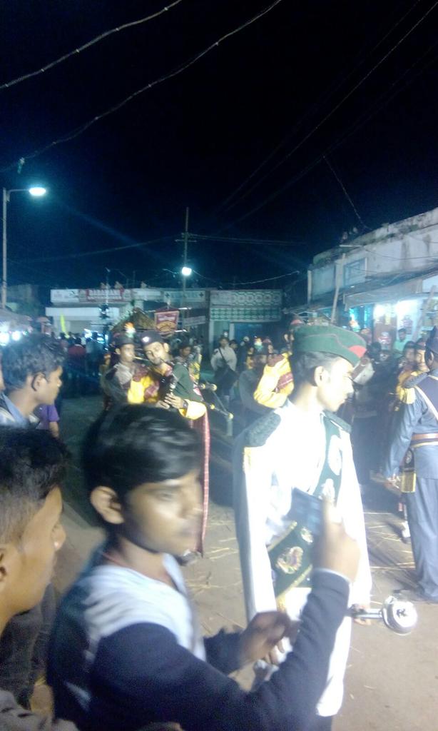RajeshUPandit's tweet photo. Colorful dance and bands at #ganeshvisarjan #talchar #angul #odisha @Siba_TNIE @BBSRBuzz http://t.co/zwcBGHJ7Ff
