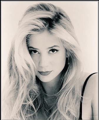    Happy birthday Mira Sorvino! ¡Feliz cumpleaños ! 