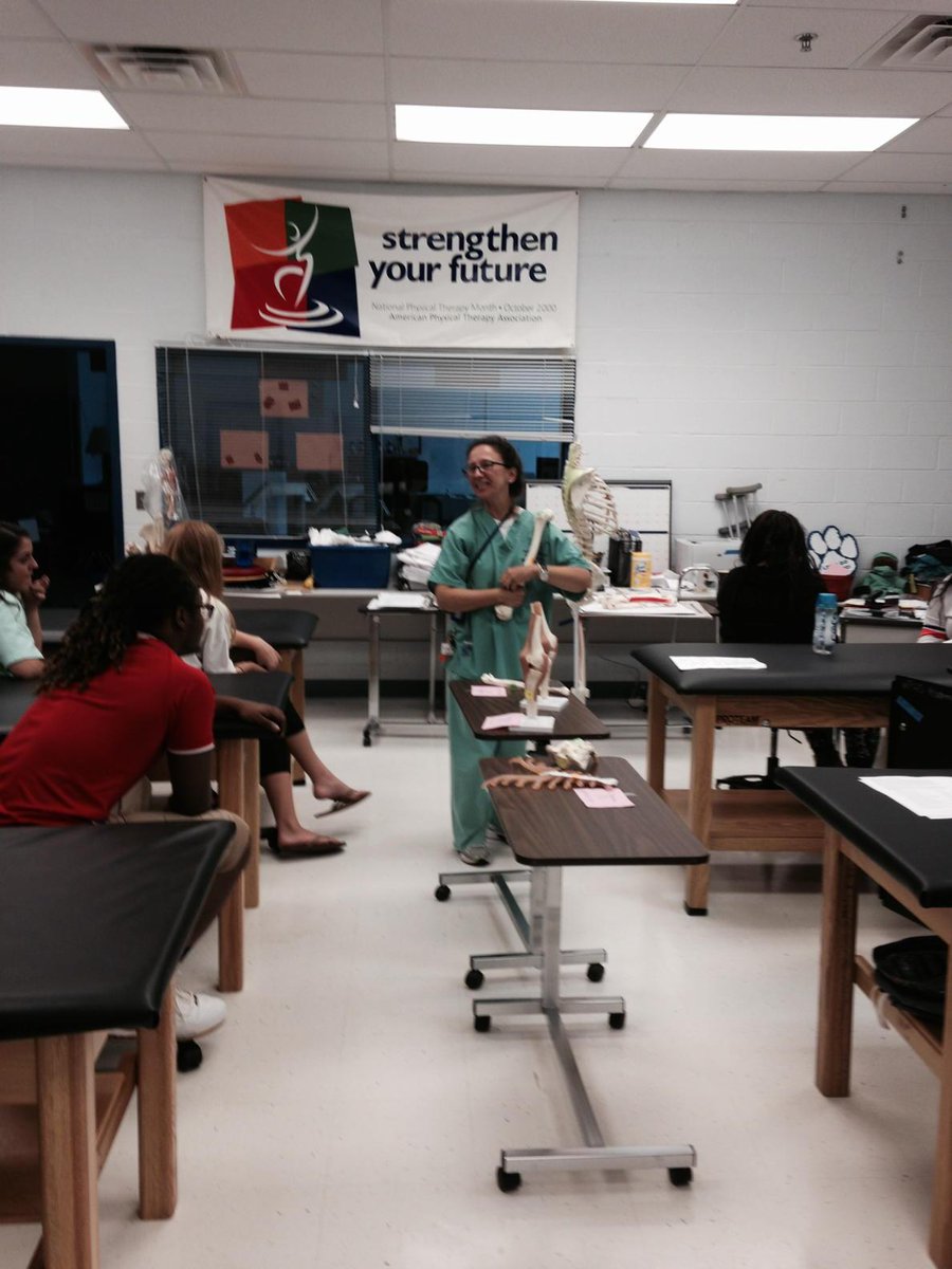 PT/OT class learns joints