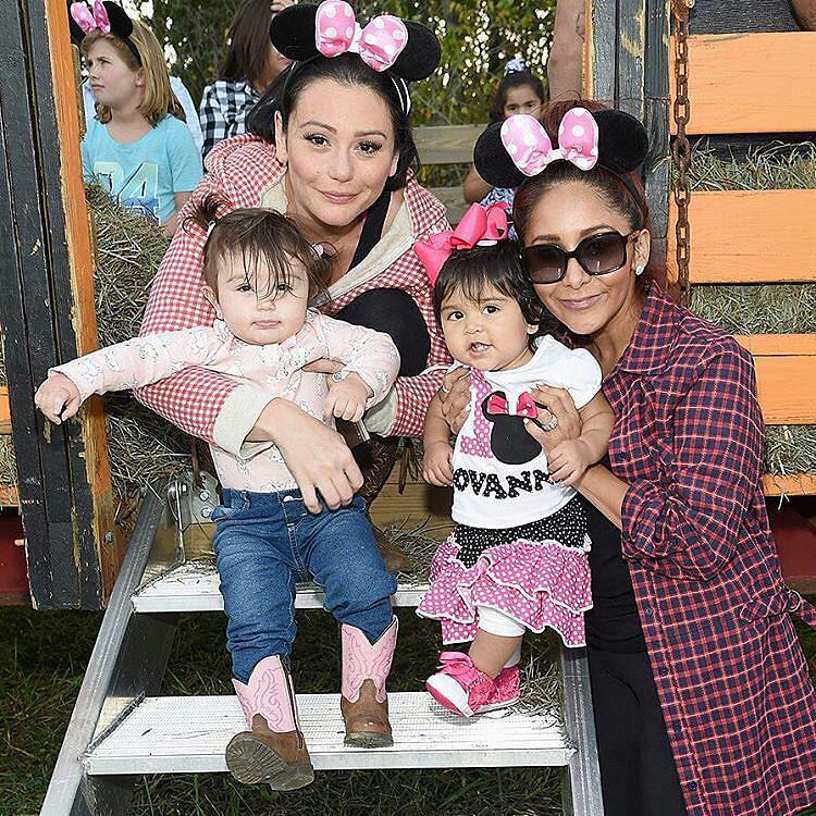 the_mixing_pot's tweet photo. #Snooki and #Jwoww had a joint b-day bash for their baby girls #GiovannaMarie and #Meilani… http://t.co/eVpt3IKwjX http://t.co/KRkaWp1Eyk