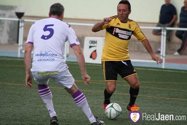 RealJaenCF's tweet photo. VETERANOS | Gran jornada de convivencia en la que participaron los veteranos del Real Jaén en Santo Tomé. #HalaJaen http://t.co/WJW3zaTY6J