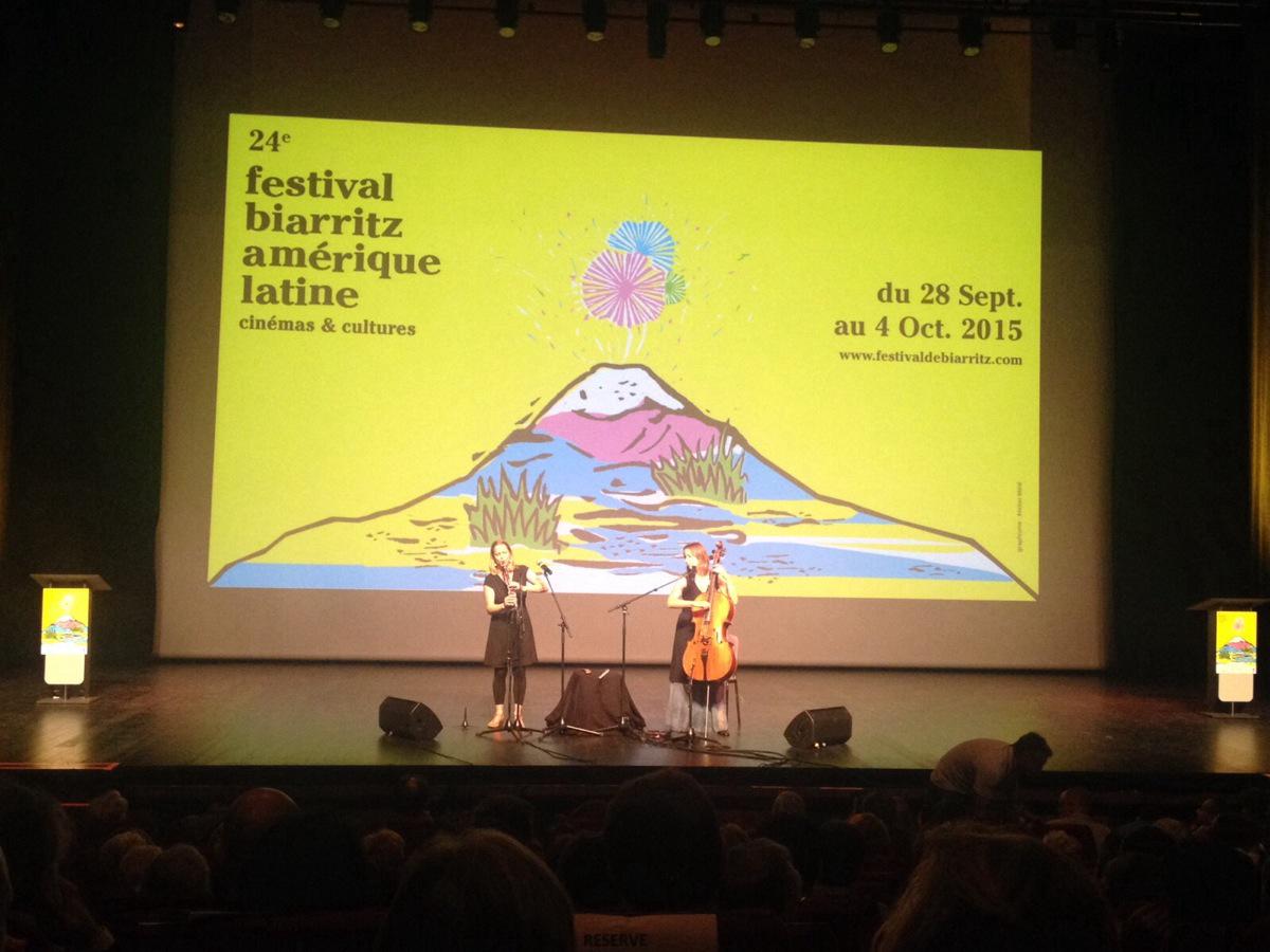 MediabaskInfo's tweet photo. La soirée d'ouverture a débuté à la Gare du Midi de Biarritz #FBLA2015 http://t.co/b8krM2y6UI