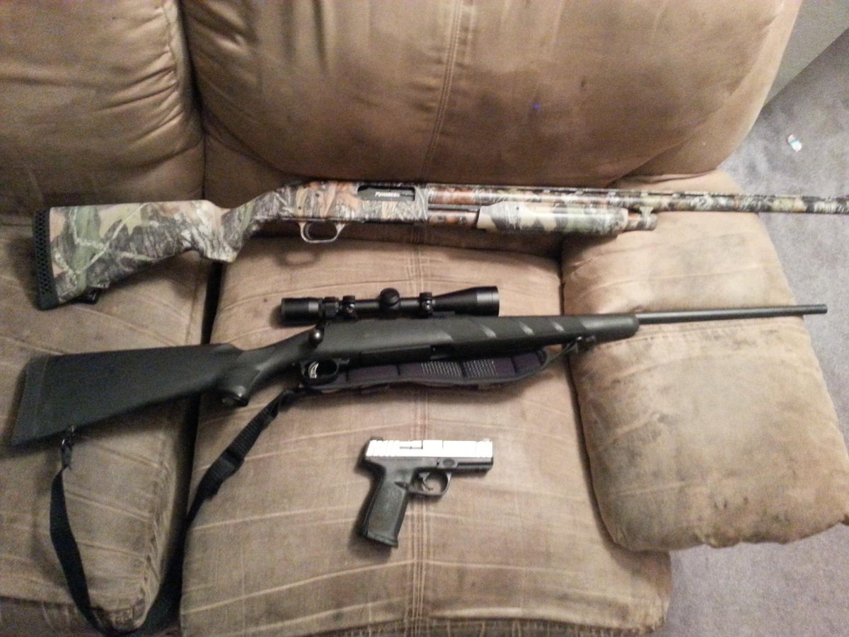 muddinnachevy20's tweet photo. Opening day the 3rd can't wait @xPHATALxGAMINGx  @rednekjuliet http://t.co/lIHiDxIsxE