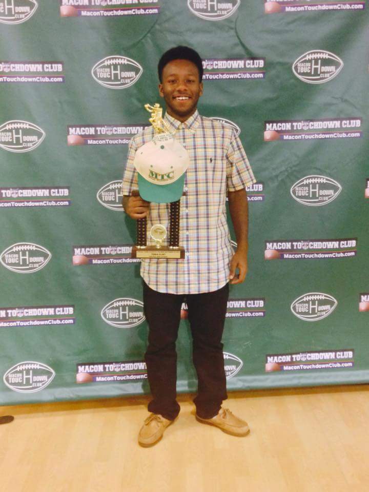 sheloves_tim1's tweet photo. #MaconTouchDownClub Today 😈🏈 http://t.co/6C5xItLTbQ
