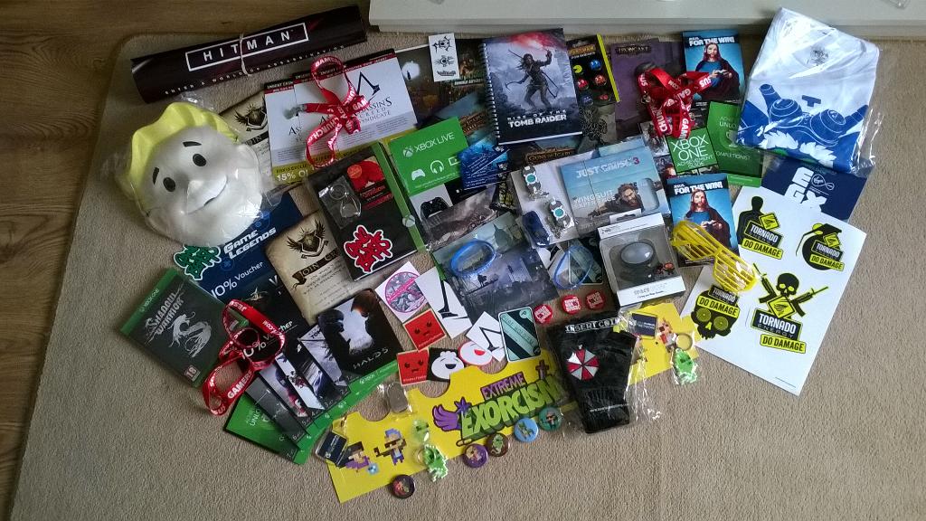 XBM_Network's tweet photo. ** #XBM Giveaway ** FOLLOW &amp; RT this to win all these #EGX2015 goodies! Good luck! Winner announced on 12th October! http://t.co/nrXdnGyR2o