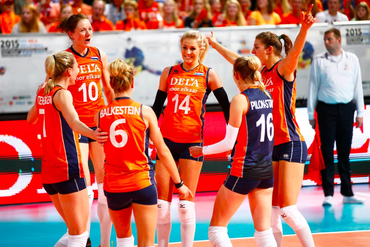 Aanstaande donderdag spelen we in <a href="/ahoyrotterdam/">Ahoyrotterdam</a> koop NU je tickets via: bit.ly/ticketsEK2015 #eurovolleyW