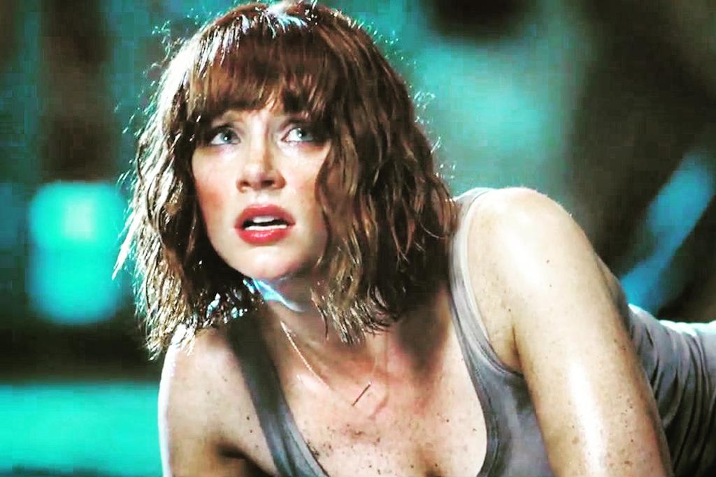 BDHnetwork's tweet photo. Bryce Dallas Howard as Claire Dearing #jurassicworld http://t.co/KopCx1vyDG