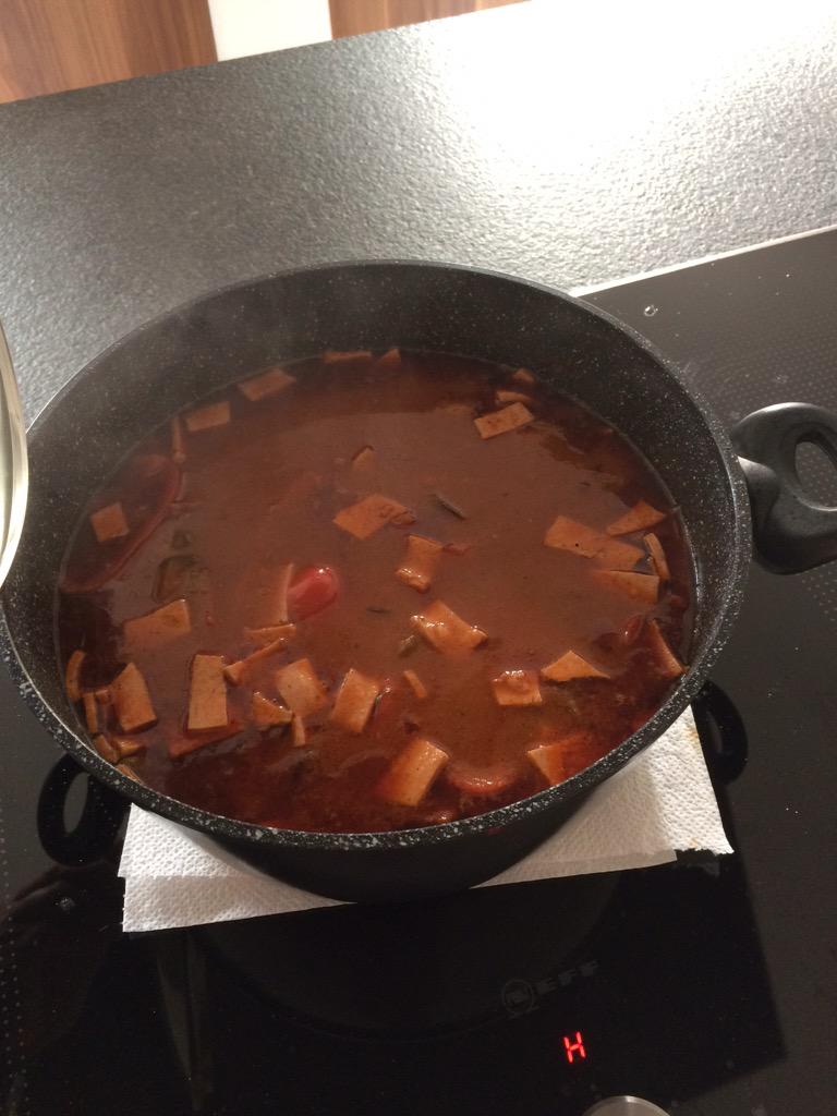 stefangraef's tweet photo. #soljanka lecker bei dem Wetter http://t.co/4I8GPuhMsE
