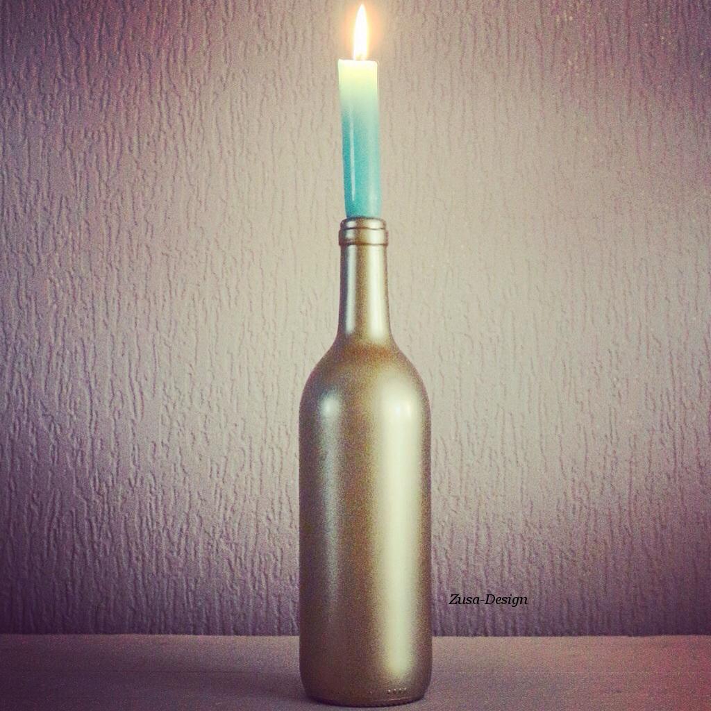 Leuker dan een gewone kaarsenstandaard. youtube.com/watch?v=Lqc1Ly… #wijnfles #spuitbus #goud #kaars #sfeer #metallic