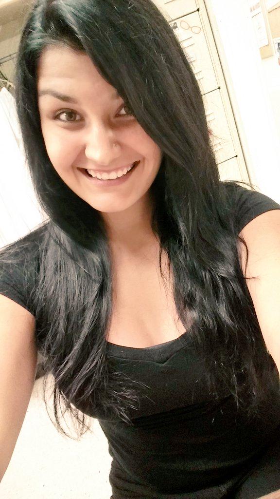 Nc_chivette007's tweet photo. Work work work!!! #nomakeup #ew http://t.co/xaYeLuUKYO