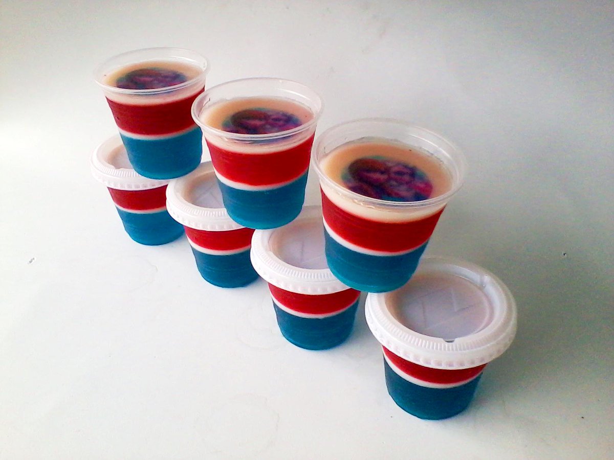 creacioneshazel's tweet photo. Haz tu encargo! diseñamos según tu gusto, manteniendo sabor y calidad #gelatinas #postres #frozen #cumana http://t.co/ILIs1oWueV