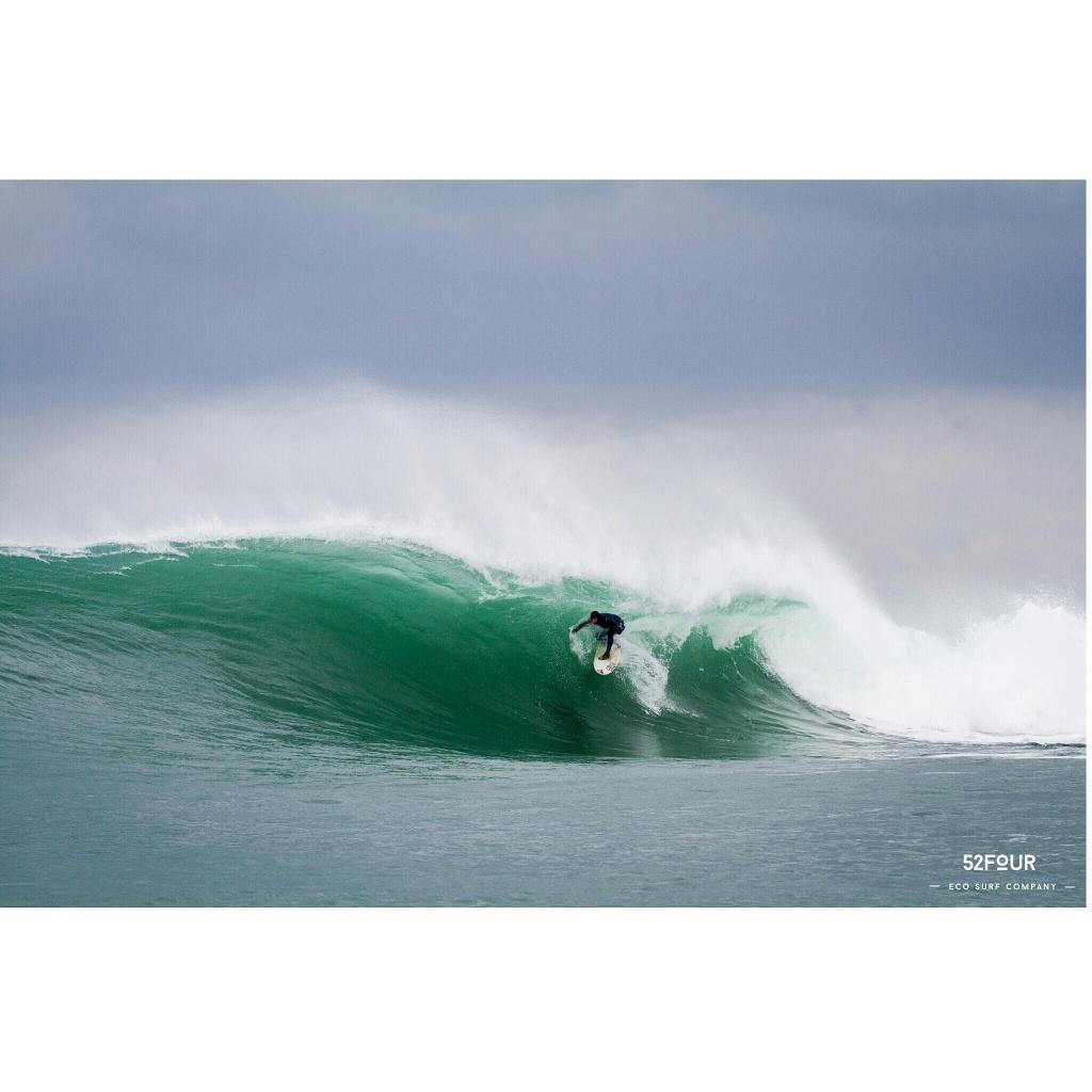 52four's tweet image. 52Four rider @Josh_Cleaver tucking into a bomb.

Who else is praying for waves like this soon?

📷 @LukeGartside