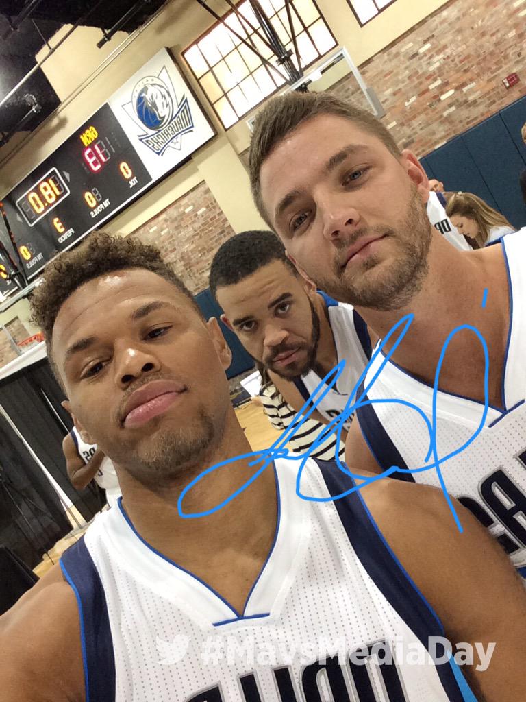 dallasmavs's tweet photo. More selfies from #MavsMediaDay! http://t.co/tihXqSLTk5
