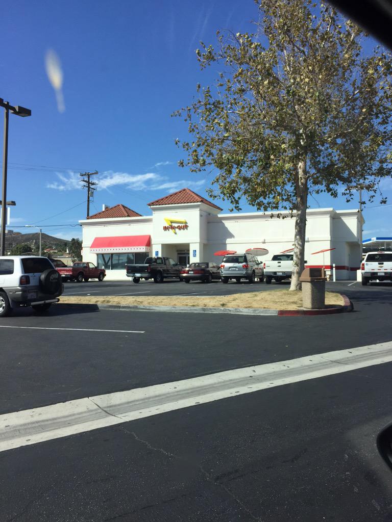 PorkChopLA's tweet photo. Been on a diet lost 20 but #Starving Treating myself to #In-N-Out #HungryQueen #lol @GayWeHo @GayEssential #DragRace http://t.co/9CAbsdmuoy