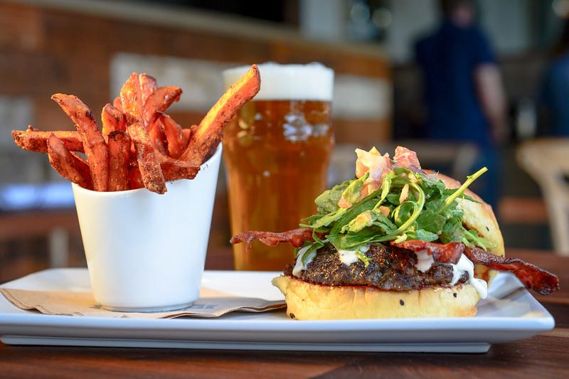 First restaurants open at Village at Westfield Topanga. #SFV #ittakesthevillage
<a href="/dngregwilcox/">Gregory J. Wilcox</a> dailynews.com/business/20150…