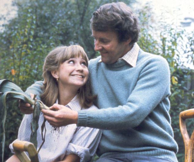 9/25: Happy 69th Birthday 2 actress Felicity Kendal! Brit! Fave=The Good Life+many more!  