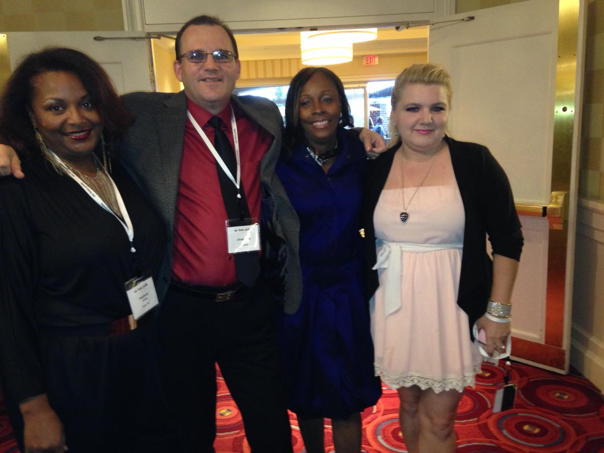 bosslady2_sj's tweet photo. At the conference @AbpSales http://t.co/5dKQSMgnZQ