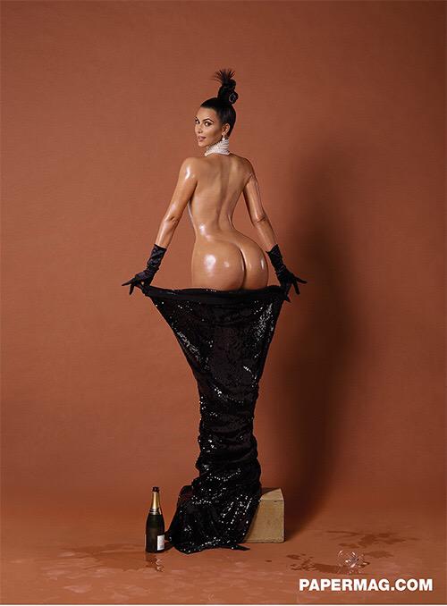ForTheCheeks's tweet image. Just in case anyone forgot how nice Kim K's cheeks were, here's a reminder 😏 #kimkardashian #squat #breaktheinternet