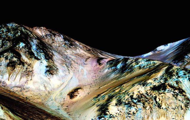 TheShovel's tweet photo. Water On Mars: Australia To Check For Illegal Boats http://t.co/xX5rOYdYax
#MarsAnnouncement #auspol http://t.co/r0a56Y0Jl5