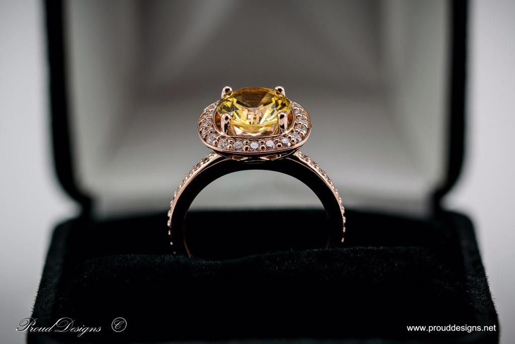 ProudDesigns_'s tweet photo. 2.22 carat yellow natural sapphire with 42 SI1 G color diamonds in 14 karat rose gold. #prouddesigns #engagementring http://t.co/jMSPKkbTJY