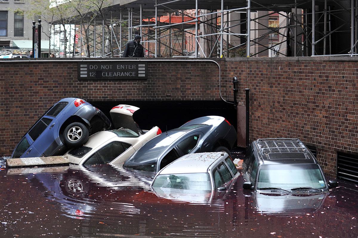 newscientist's tweet photo. Floods that hit New York City every 500 years now hit every 24 http://t.co/6x4jXLzRbh http://t.co/Ib1Cd4ysow #climatechange  #NYC