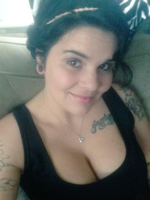 Online now.... I only look innocent;) http://t.co/QbtjzCkLlU