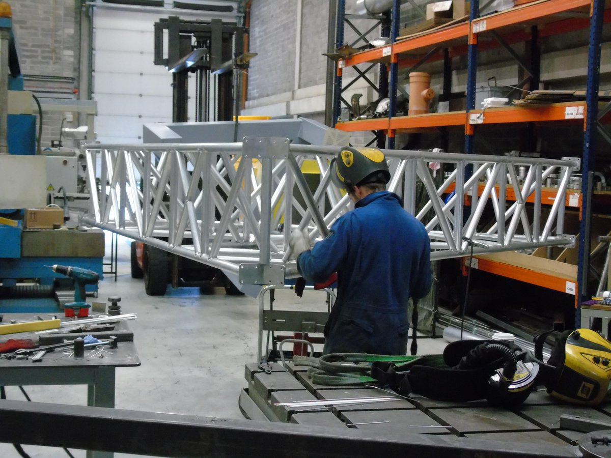 grsenergy's tweet photo. Another step closer to getting Metal Wet with help from @MTLengineering @seai @MaREI2014 #oceanenergy #renewables http://t.co/fIvVMeyMor