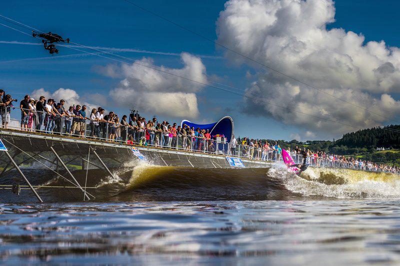 RedBull_Surfing's tweet image. Red Bull #Unleashed winner Albee Layer takes you behind the scenes in his epic #OffTourNotes. bit.ly/1MBO5Qt