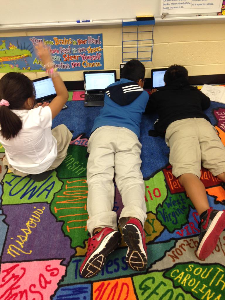 MsFett607's tweet photo. Getting center work done as a team!📖 #collaborativelearning #3headsarebetterthan1 #RedBankPride http://t.co/8pMtcb8PIY