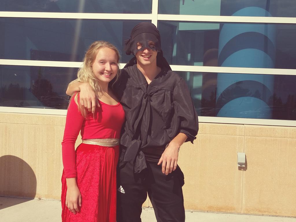10pernille_s's tweet photo. Who doesn't love The Princess Bride? 
#DEHomecoming2015 http://t.co/P09IaRQFiR