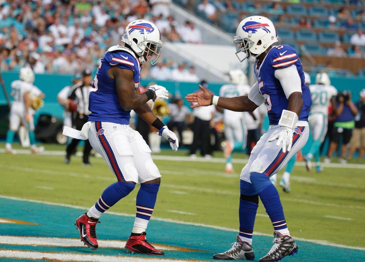 BuffaloBills's tweet photo. #JustWinBaby

Watch Tyrod Taylor highlights: http://t.co/AMpqbGJCSR http://t.co/P9JU1BFodN