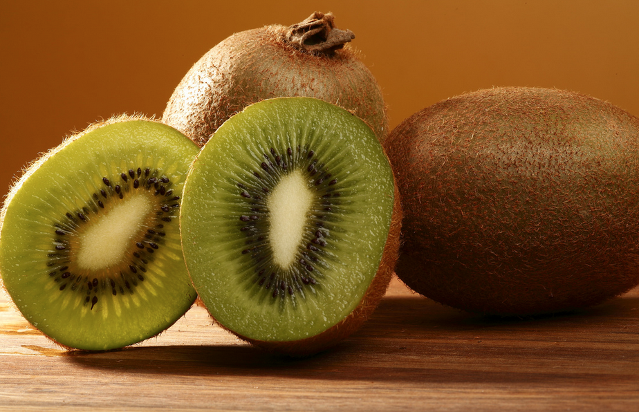 Influenster's tweet photo. These superfoods will give you better skin, want to know why? http://t.co/Zt2PAd0KB5 http://t.co/dLoasoUId5