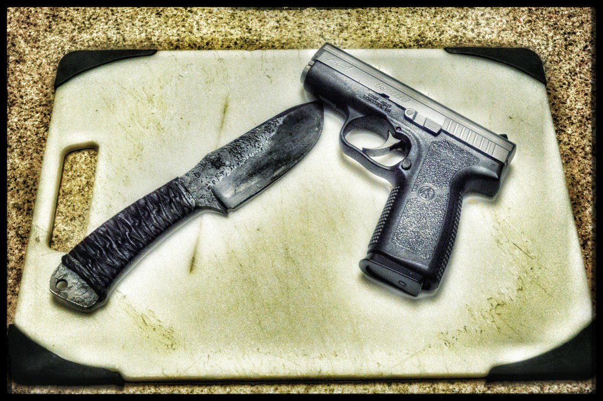 Stoney_06's tweet photo. Another day getting the job done. But then these tools get the job done everyday #EDC #KahrArms #BehringMade http://t.co/O77pLiWwty