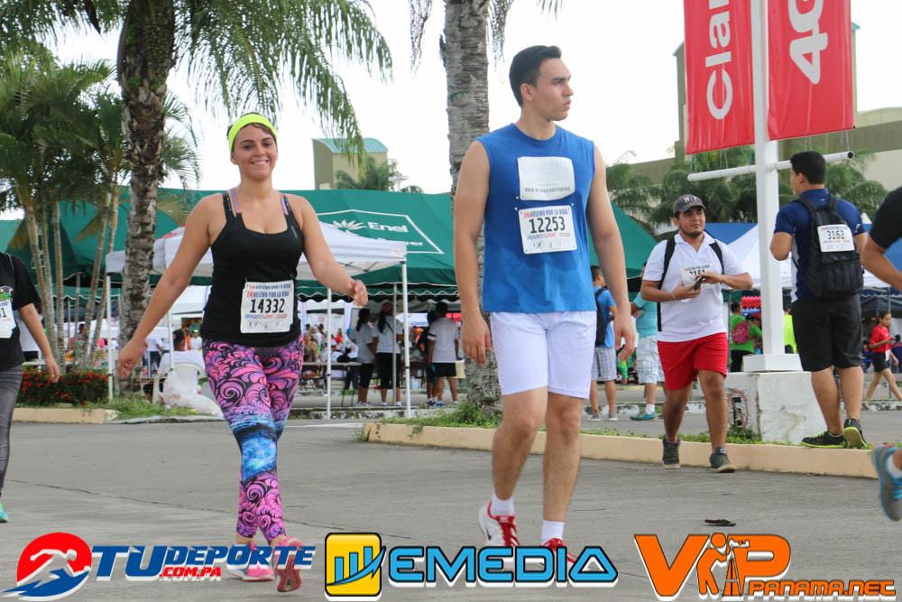 descarga todas tus fotos en HD:
flickr.com/gp/tudeportepa…
#carreraporlavida2015