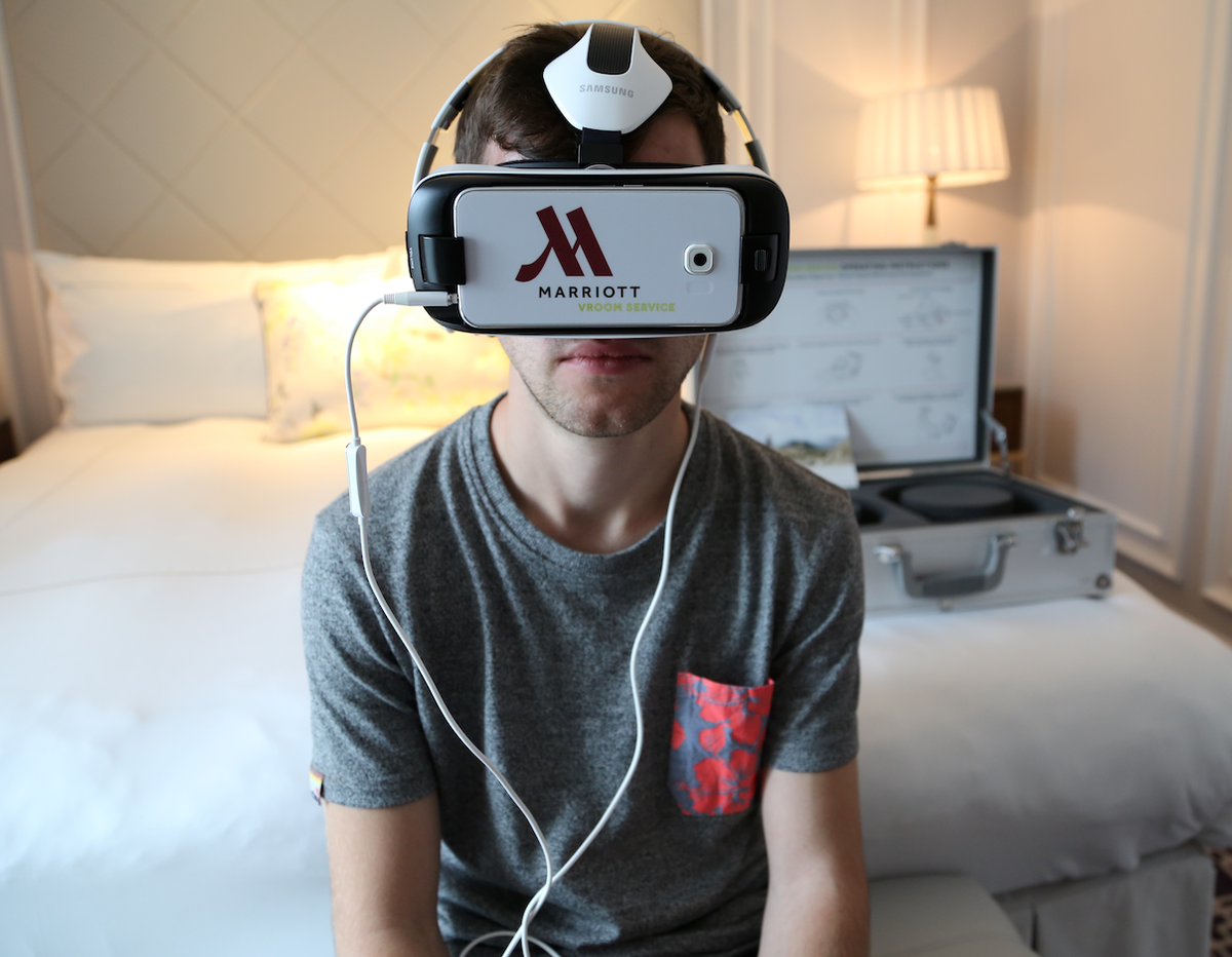 engadget's tweet photo. I ordered 'VRoom Service' in a Marriott hotel http://t.co/ZOW4b5tCr4 http://t.co/VboWRQW1ou