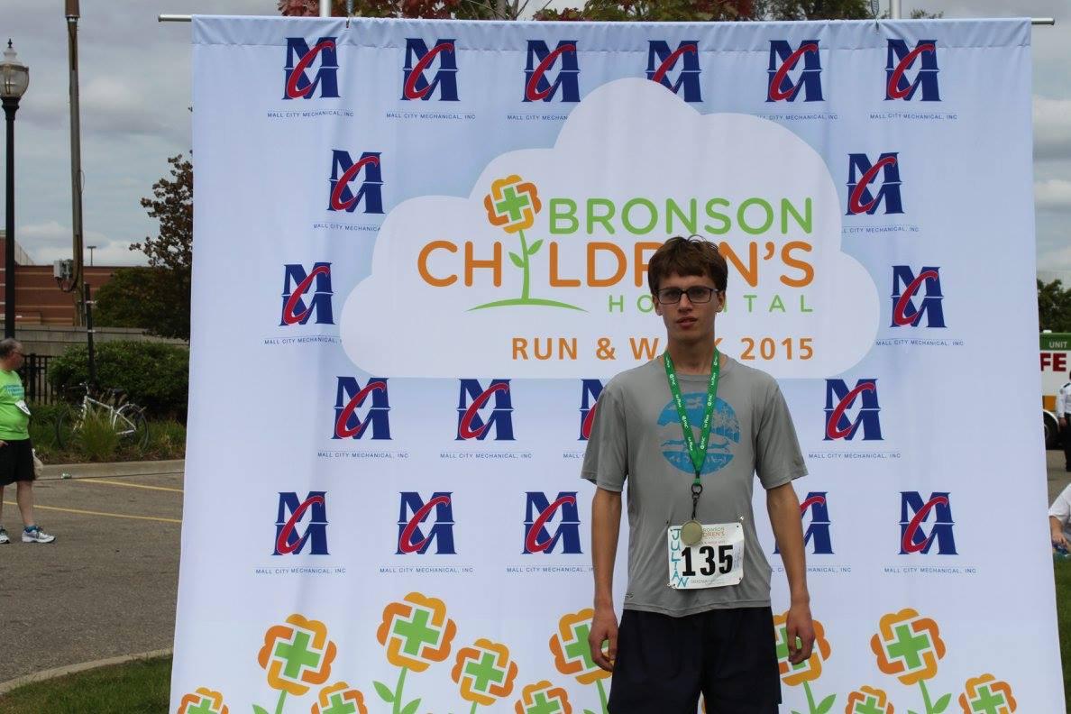 jrcb111's tweet photo. #Bronson5K http://t.co/9hJ25Ov6R1