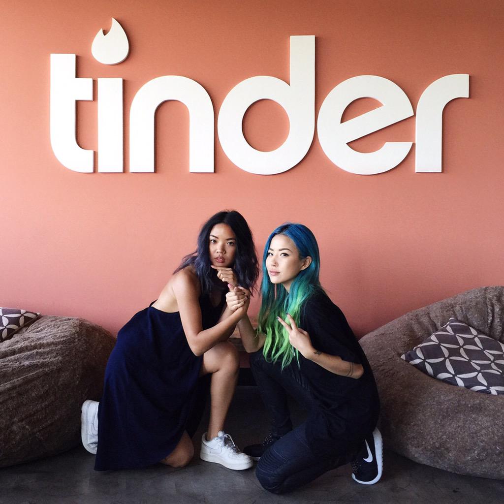 feralcreature's tweet photo. WHAT A TIME TO BE ALIVE 🔥 @tinder #theswipelife http://t.co/il5aDeBxbD