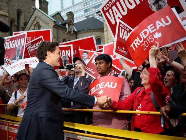 mvradford's tweet photo. Proud to be on Trudeau's team with Carolyn Bennett representing us! #cbennett #elxn42 http://t.co/ilEU6NRPP5