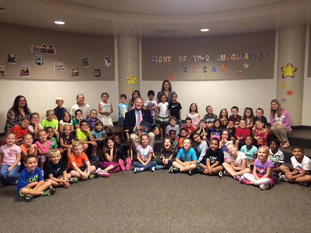 BenignusKISD's tweet photo. Benignus welcomed Congressman Poe this morning! #ReadingEqualsSuccess #1stGrade @KleinISD http://t.co/ROFdGDomo6