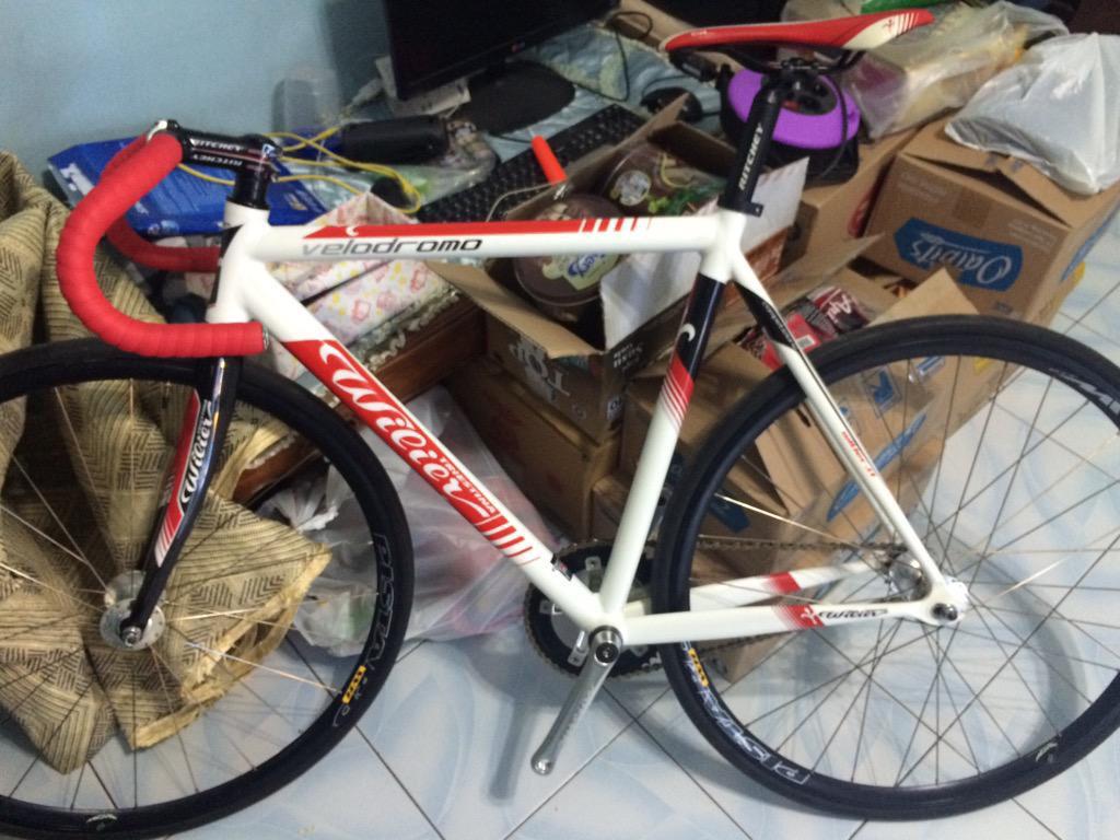 agung salim tweet media