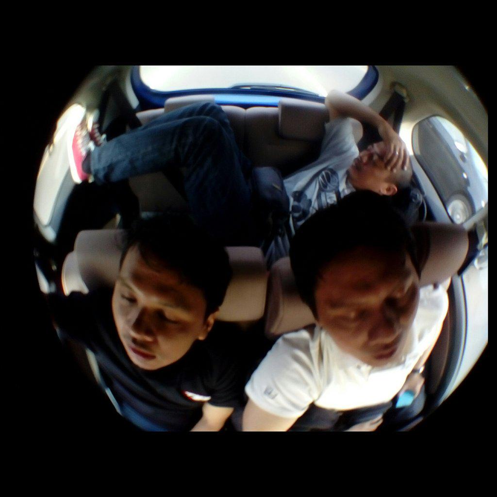 yogiardhi's tweet photo. #wefiewithavanza Baru Km 0, Ngeces Drive Grand New Avanza http://t.co/j4yDfvt8z2