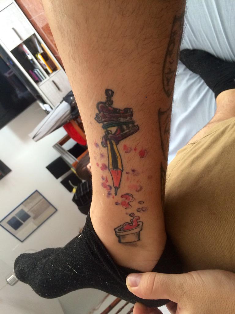 altattooideas's tweet photo. New tattoos #tattoo #NewSchool #tatuaje #barcelona http://t.co/Jct4raT3VE