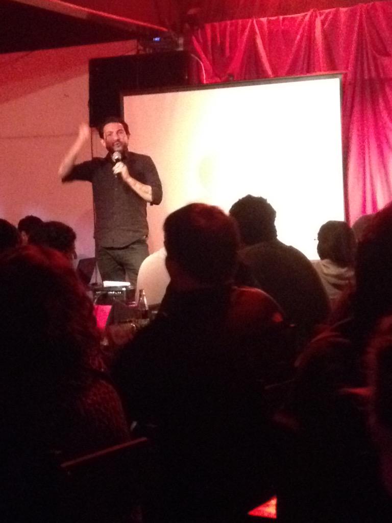 Jopinz_Bustamm's tweet photo. @FelipeAvello #comedyrestobar !!! http://t.co/pnWZoOqi59