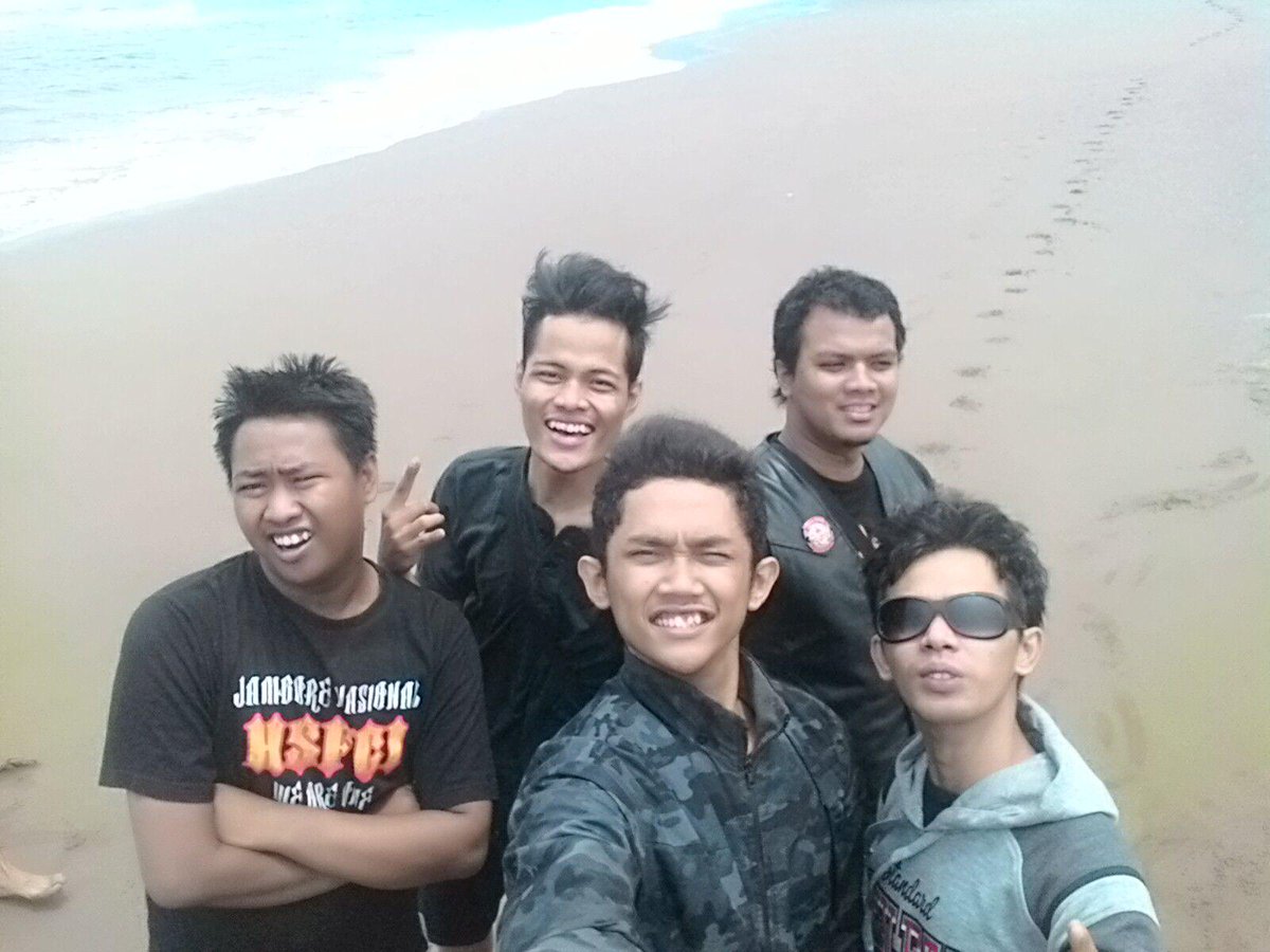 HSFCIDEPOK's tweet photo. Maen di pantaiii..... #HSFCIDepok punya cerita http://t.co/k02Ao3fh0x