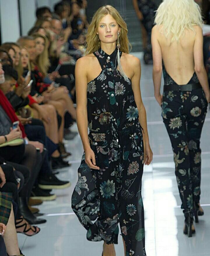 RubMagazine's tweet photo. @vilnamoreira #FashionRM #StyleRM #TuRevistaInteractiva #TeDaMas http://t.co/wbe33HptcC