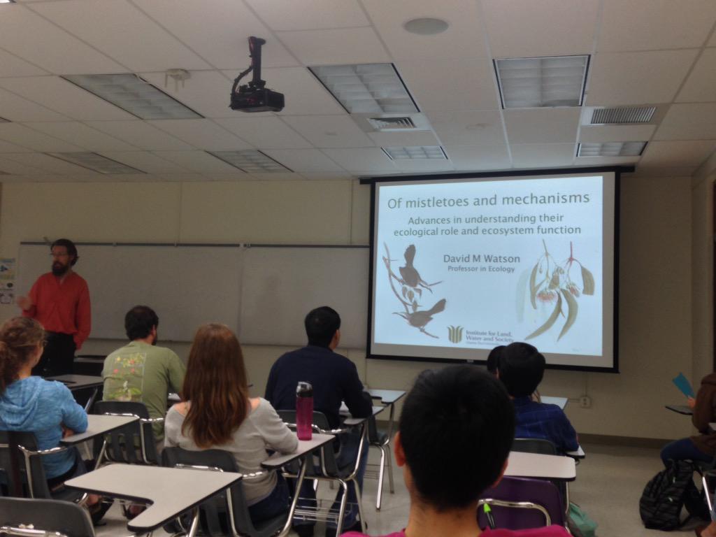 terngirl's tweet photo. Seminar time with @D0CT0R_Dave #mistletoeman http://t.co/LkD6yCJTC3