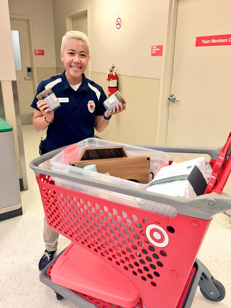 meg_jden's tweet photo. @kidble makin' moves tonight w/ a PMR! #APonpoint #makesalesnotshortage @JDWildermuth http://t.co/gl6X6kdo29